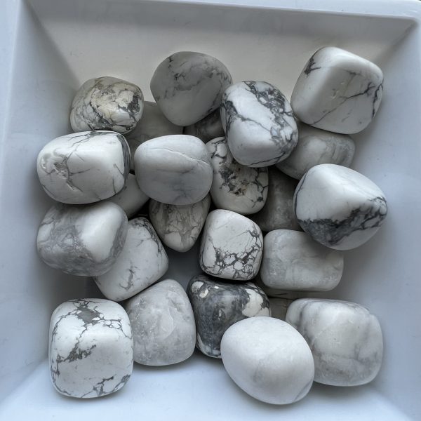 Howlite Tumbles